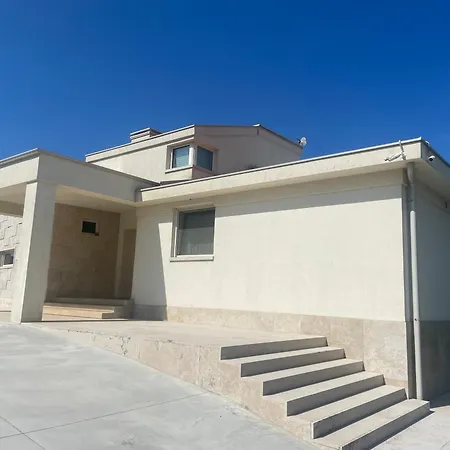 Luxury Lara With Private Pool Banjole