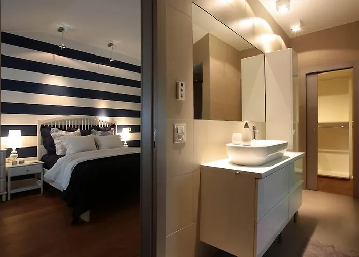 Luxury Lara With Private Pool 빌라 반졸레